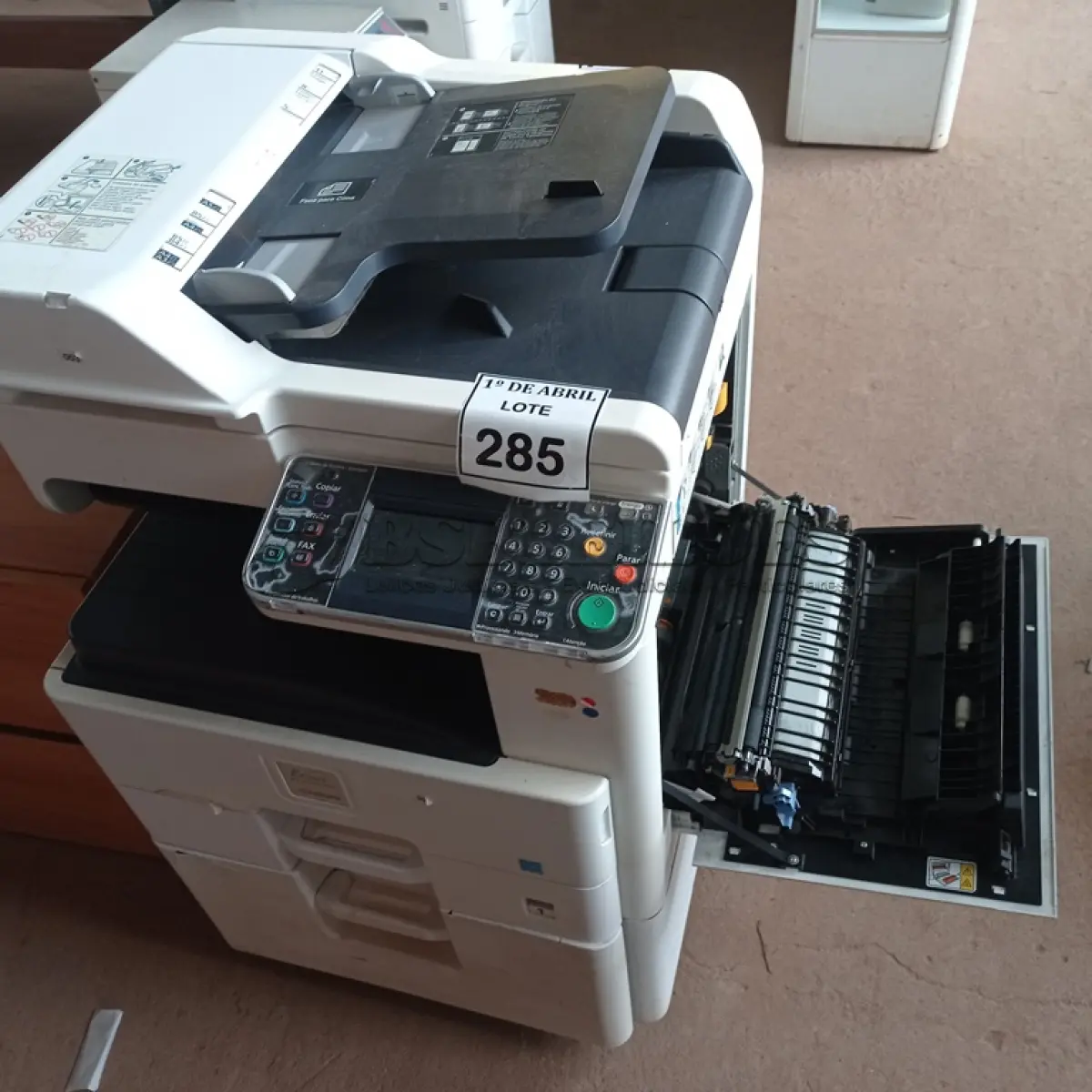 LOTE 285 - 01 IMPRESSORA KYOCERA (NO ESTADO) ATENÇÃO! FAZER A VISITAÇÃO ANTES DE ARREMATAR, NÃO SABEMOS SE FUNCIONA. LEILÃO NÃO TEM GARANTIA E NEM DEVOLUÇÃO, SUJEITO A POSSÍVEIS AVARIAS VISÍVEIS/OCULTAS E/OU AUSÊNCIA DE COMPONENTES.