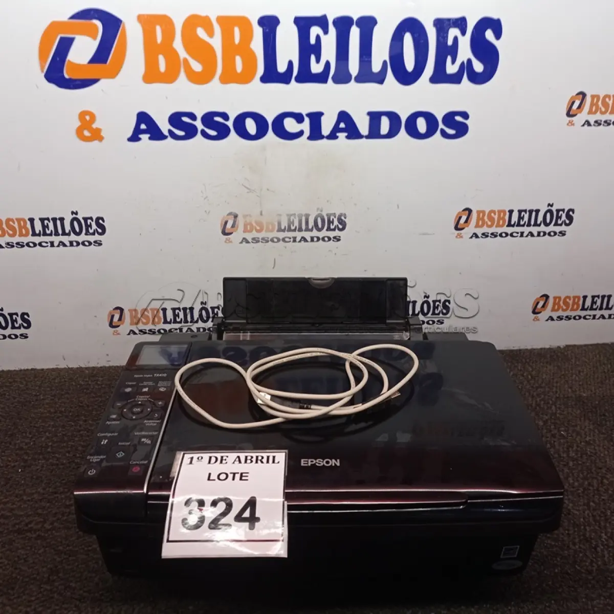 LOTE 324 - 01 IMPRESSORA EPSON TX410. (NO ESTADO) ATENÇÃO! FAZER A VISITAÇÃO ANTES DE ARREMATAR, NÃO SABEMOS SE FUNCIONA. LEILÃO NÃO TEM GARANTIA E NEM DEVOLUÇÃO, SUJEITO A POSSÍVEIS AVARIAS VISÍVEIS/OCULTAS E/OU AUSÊNCIA DE COMPONENTES.