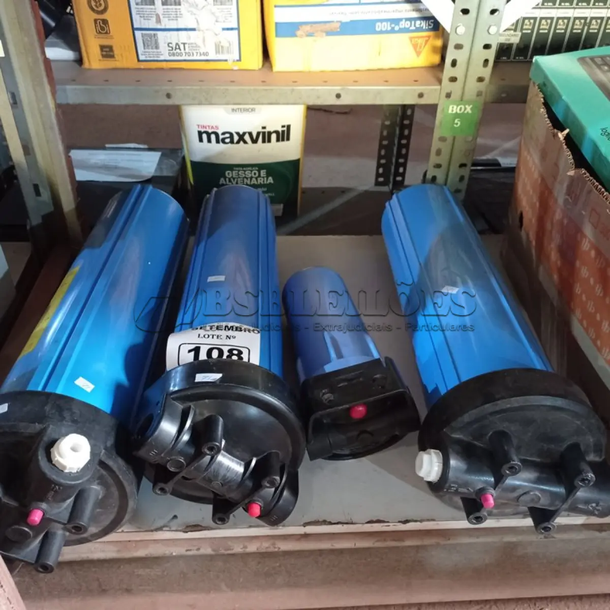 LOTE 108 - 04 FILTROS PRA CAIXA D’AGUA TIPO CAVALETE MODELOS DIVERSOS. (NO ESTADO) ATENÇÃO! FAZER A VISITAÇÃO ANTES DE ARREMATAR, NÃO SABEMOS SE FUNCIONA. LEILÃO NÃO TEM GARANTIA E NEM DEVOLUÇÃO, SUJEITO A POSSÍVEIS AVARIAS VISÍVEIS/OCULTAS E/OU AUSÊNCIA DE COMPONENTES.