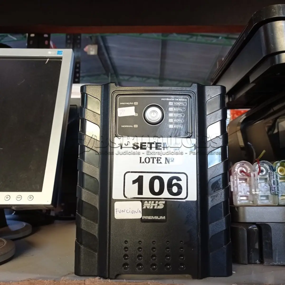 LOTE 106 - 01 NOBREAK NHS 3000VA. (NO ESTADO) ATENÇÃO! FAZER A VISITAÇÃO ANTES DE ARREMATAR, NÃO SABEMOS SE FUNCIONA. LEILÃO NÃO TEM GARANTIA E NEM DEVOLUÇÃO, SUJEITO A POSSÍVEIS AVARIAS VISÍVEIS/OCULTAS E/OU AUSÊNCIA DE COMPONENTES.