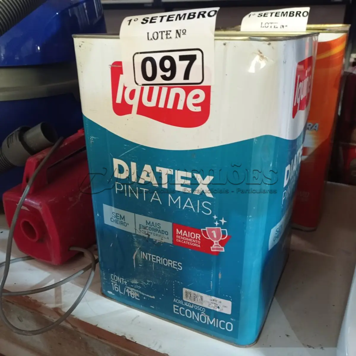 LOTE 097 - 01 LATA DE TINTA IQUINE DIATEX PINTA MAIS INTERIORES 18L NA COR HORTELÃ. (NO ESTADO) ATENÇÃO! FAZER A VISITAÇÃO ANTES DE ARREMATAR, NÃO SABEMOS SE FUNCIONA. LEILÃO NÃO TEM GARANTIA E NEM DEVOLUÇÃO, SUJEITO A POSSÍVEIS AVARIAS VISÍVEIS/OCULTAS E/OU AUSÊNCIA DE COMPONENTES.