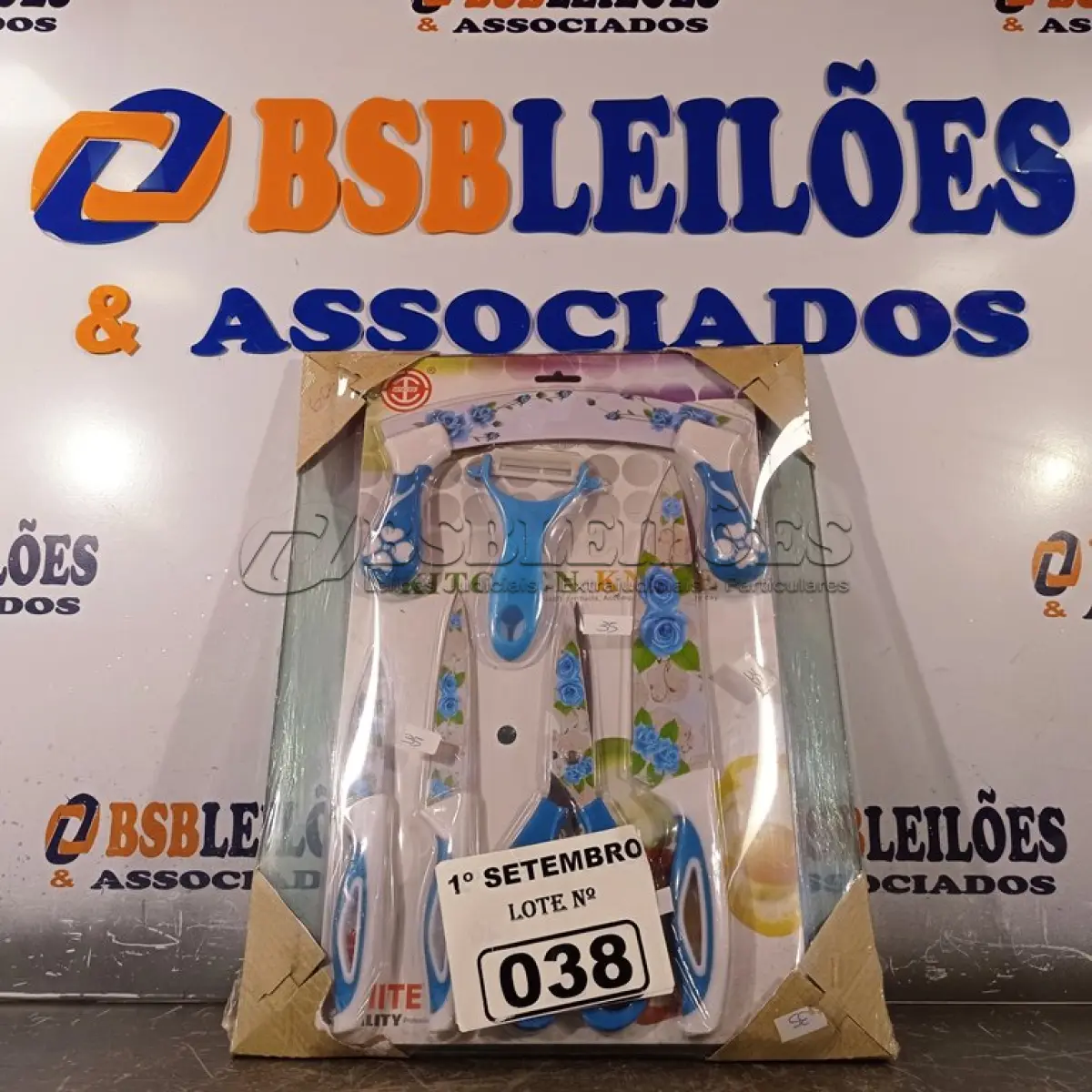 LOTE 038 - 01 KIT PARA CORTE DE FRIOS. (NO ESTADO) ATENÇÃO! FAZER A VISITAÇÃO ANTES DE ARREMATAR, NÃO SABEMOS SE FUNCIONA. LEILÃO NÃO TEM GARANTIA E NEM DEVOLUÇÃO, SUJEITO A POSSÍVEIS AVARIAS VISÍVEIS/OCULTAS E/OU AUSÊNCIA DE COMPONENTES.