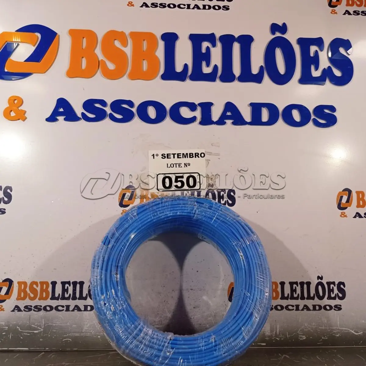 LOTE 050 - 01 ROLO DE CABO FLEXÍVEL 100M 4MM NA COR AZUL. (NO ESTADO) ATENÇÃO! FAZER A VISITAÇÃO ANTES DE ARREMATAR, NÃO SABEMOS SE FUNCIONA. LEILÃO NÃO TEM GARANTIA E NEM DEVOLUÇÃO, SUJEITO A POSSÍVEIS AVARIAS VISÍVEIS/OCULTAS E/OU AUSÊNCIA DE COMPONENTES.