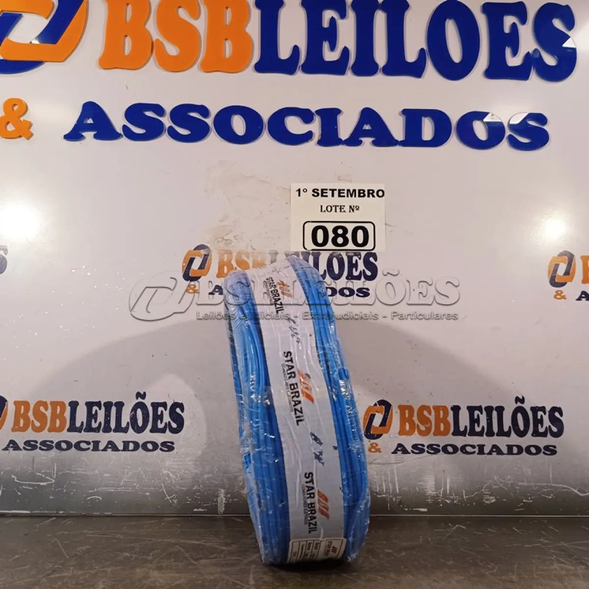 LOTE 080 - 01 ROLO DE CABO FLEXÍVEL 100M 2,5MM NA COR AZUL. (NO ESTADO) ATENÇÃO! FAZER A VISITAÇÃO ANTES DE ARREMATAR, NÃO SABEMOS SE FUNCIONA. LEILÃO NÃO TEM GARANTIA E NEM DEVOLUÇÃO, SUJEITO A POSSÍVEIS AVARIAS VISÍVEIS/OCULTAS E/OU AUSÊNCIA DE COMPONENTES.