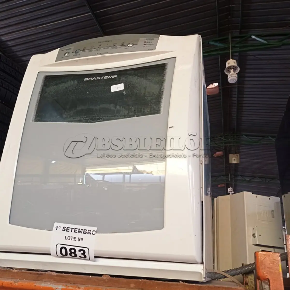 LOTE 083 - 01 LAVA LOUÇAS MARCA BRASTEMP. (NO ESTADO) ATENÇÃO! FAZER A VISITAÇÃO ANTES DE ARREMATAR, NÃO SABEMOS SE FUNCIONA. LEILÃO NÃO TEM GARANTIA E NEM DEVOLUÇÃO, SUJEITO A POSSÍVEIS AVARIAS VISÍVEIS/OCULTAS E/OU AUSÊNCIA DE COMPONENTES.