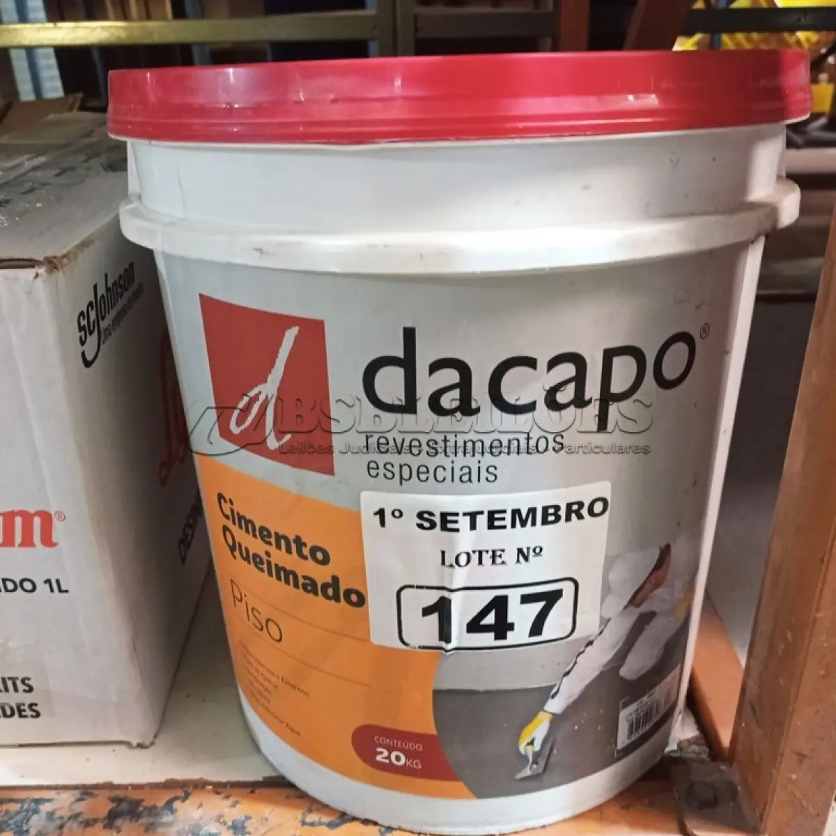LOTE 147 - 01 BALDE DE CIMENTO QUEIMADO DACAPÓ 20 KG. (NO ESTADO) ATENÇÃO! FAZER A VISITAÇÃO ANTES DE ARREMATAR, NÃO SABEMOS SE FUNCIONA. LEILÃO NÃO TEM GARANTIA E NEM DEVOLUÇÃO, SUJEITO A POSSÍVEIS AVARIAS VISÍVEIS/OCULTAS E/OU AUSÊNCIA DE COMPONENTES.