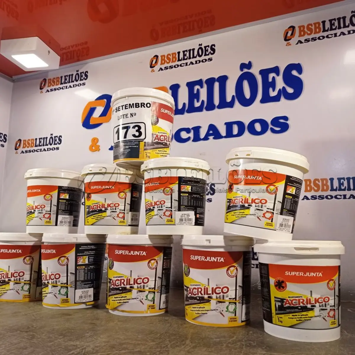 LOTE 173 - 10 QUILOS DE REJUNTAMENTO ACRÍLICO SUPER JUNTA. (NO ESTADO) ATENÇÃO! FAZER A VISITAÇÃO ANTES DE ARREMATAR, NÃO SABEMOS SE FUNCIONA. LEILÃO NÃO TEM GARANTIA E NEM DEVOLUÇÃO, SUJEITO A POSSÍVEIS AVARIAS VISÍVEIS/OCULTAS E/OU AUSÊNCIA DE COMPONENTES.