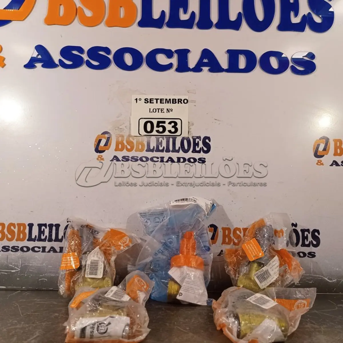LOTE 053 - 01 LOTE COM VÁRIOS REGISTROS EM METAL MARCAS E MODELOS DIVERSOS. (NO ESTADO) ATENÇÃO! FAZER A VISITAÇÃO ANTES DE ARREMATAR, NÃO SABEMOS SE FUNCIONA. LEILÃO NÃO TEM GARANTIA E NEM DEVOLUÇÃO, SUJEITO A POSSÍVEIS AVARIAS VISÍVEIS/OCULTAS E/OU AUSÊNCIA DE COMPONENTES.