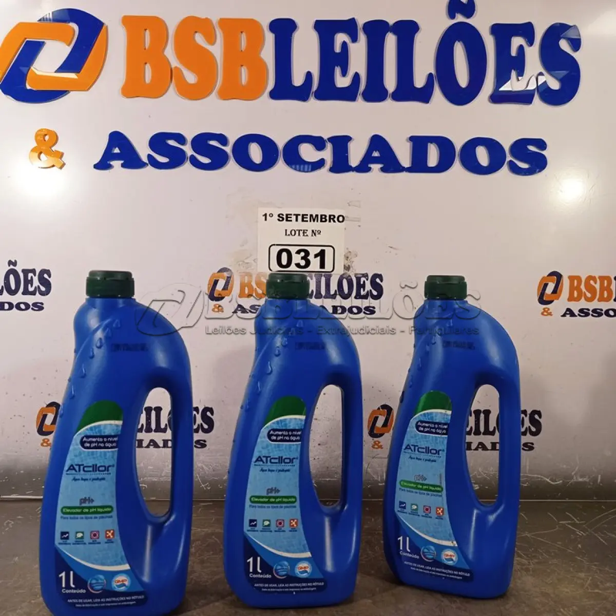 LOTE 031 - 03 LITROS DE ATCLLOR, PH+ ELEVADOR DE PH LIQUIDO PARA TODOS OS TIPOS DE PISCINAS. (NO ESTADO) ATENÇÃO! FAZER A VISITAÇÃO ANTES DE ARREMATAR, NÃO SABEMOS SE FUNCIONA. LEILÃO NÃO TEM GARANTIA E NEM DEVOLUÇÃO, SUJEITO A POSSÍVEIS AVARIAS VISÍVEIS/OCULTAS E/OU AUSÊNCIA DE COMPONENTES.