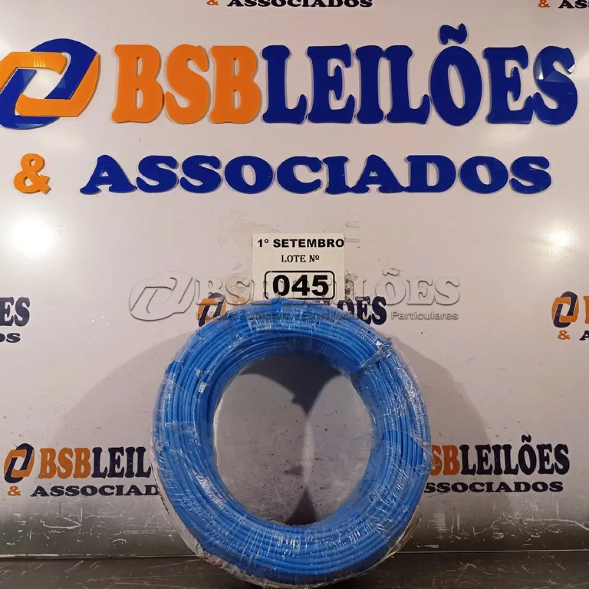 LOTE 045 - 01 ROLO DE CABO FLEXÍVEL 100M 4MM NA COR AZUL. (NO ESTADO) ATENÇÃO! FAZER A VISITAÇÃO ANTES DE ARREMATAR, NÃO SABEMOS SE FUNCIONA. LEILÃO NÃO TEM GARANTIA E NEM DEVOLUÇÃO, SUJEITO A POSSÍVEIS AVARIAS VISÍVEIS/OCULTAS E/OU AUSÊNCIA DE COMPONENTES.