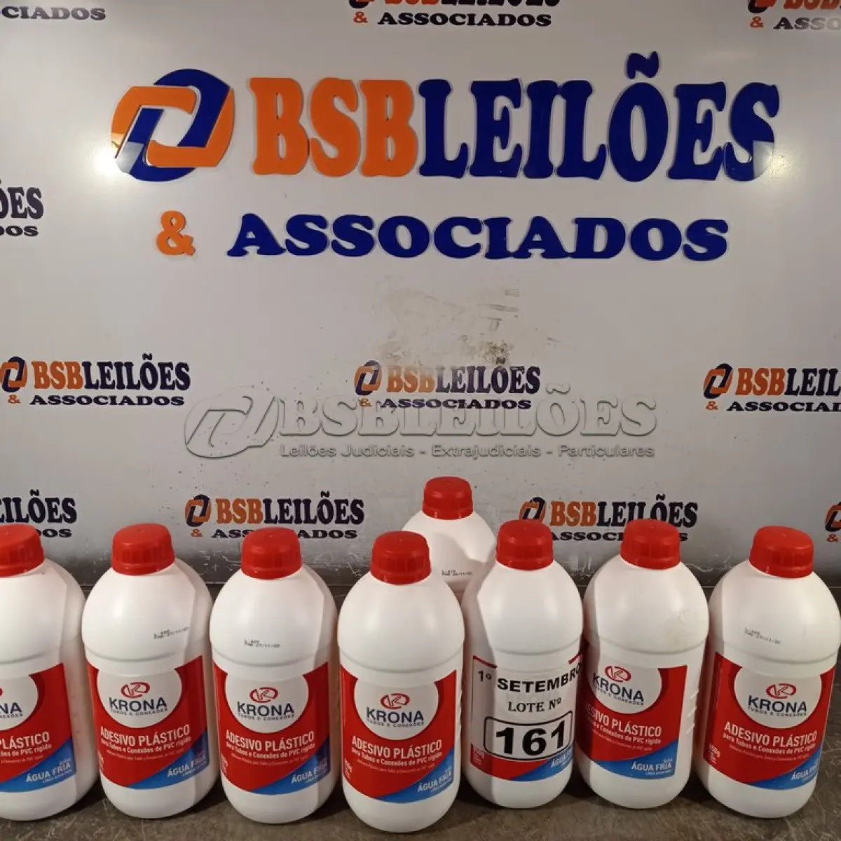LOTE 161 - 08 TUBOS DE ADESIVO PLÁSTICO PARA TUBOS E CONEXÕES DE PVC RÍGIDO LINHA ÁGUA FRIA 850G. (NO ESTADO) ATENÇÃO! FAZER A VISITAÇÃO ANTES DE ARREMATAR, NÃO SABEMOS SE FUNCIONA. LEILÃO NÃO TEM GARANTIA E NEM DEVOLUÇÃO, SUJEITO A POSSÍVEIS AVARIAS VISÍVEIS/OCULTAS E/OU AUSÊNCIA DE COMPONENTES.
