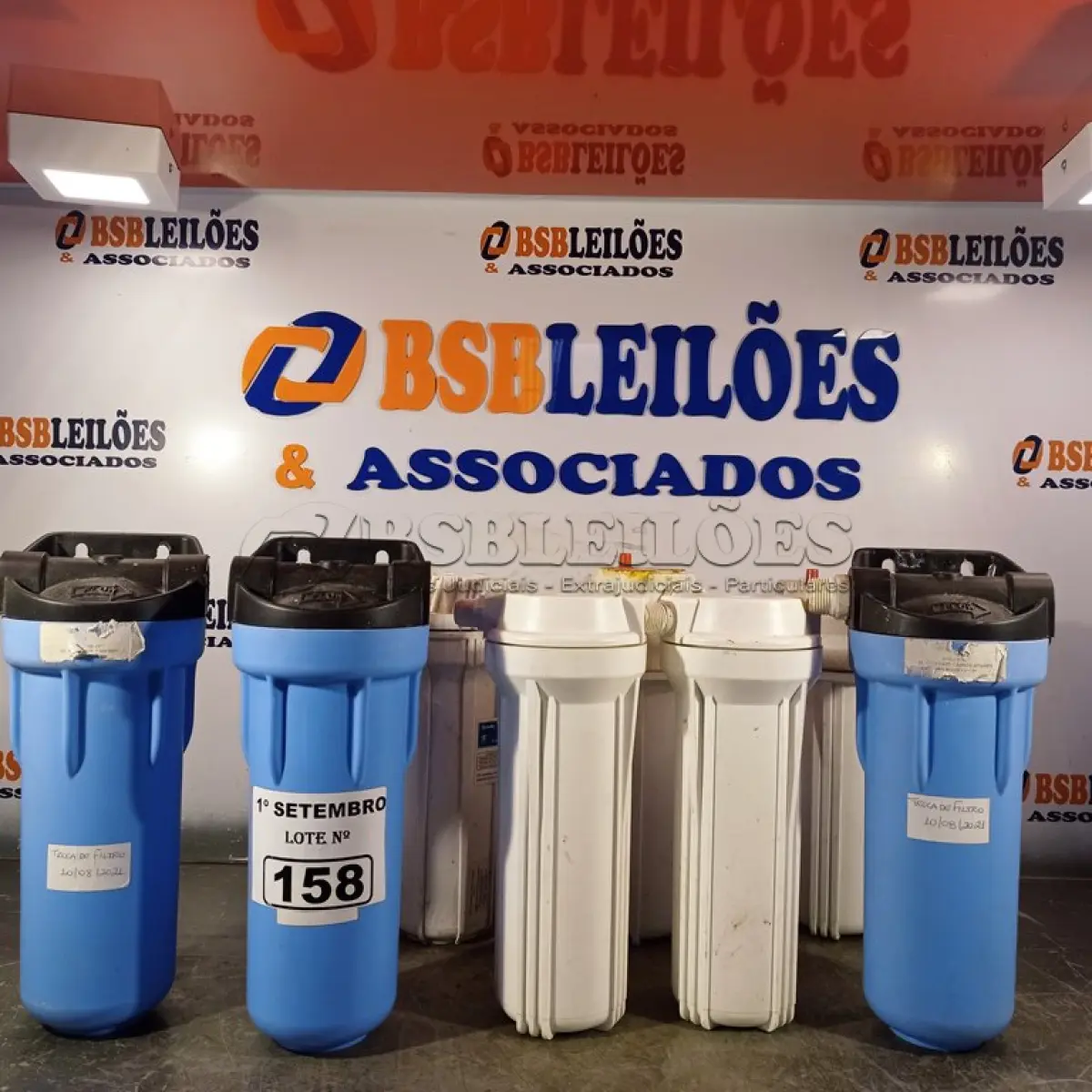 LOTE 158 - 01 LOTE COM VÁRIOS FILTROS PARA CAIXA D’AGUA TIPO CAVALETE. (NO ESTADO) ATENÇÃO! FAZER A VISITAÇÃO ANTES DE ARREMATAR, NÃO SABEMOS SE FUNCIONA. LEILÃO NÃO TEM GARANTIA E NEM DEVOLUÇÃO, SUJEITO A POSSÍVEIS AVARIAS VISÍVEIS/OCULTAS E/OU AUSÊNCIA DE COMPONENTES.