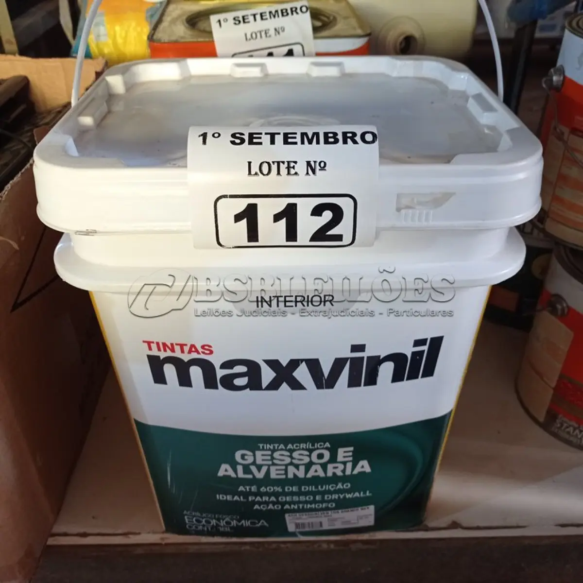 LOTE 112 - 01 BALDE DE TINTA MAXIVINIL ACRÍLICA GESSO E ALVENARIA INTERIORES 18L NA COR FOSCO BRANCO NEVE. (NO ESTADO) ATENÇÃO! FAZER A VISITAÇÃO ANTES DE ARREMATAR, NÃO SABEMOS SE FUNCIONA. LEILÃO NÃO TEM GARANTIA E NEM DEVOLUÇÃO, SUJEITO A POSSÍVEIS AVARIAS VISÍVEIS/OCULTAS E/OU AUSÊNCIA DE COMPONENTES.