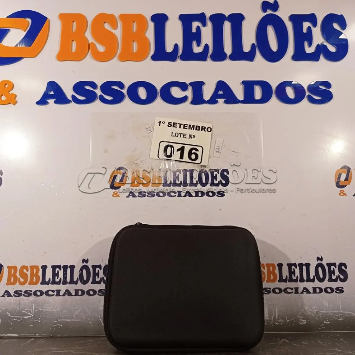 LOTE 016 - 01 DRONE SKY SPIRIT. (NO ESTADO) ATENÇÃO! FAZER A VISITAÇÃO ANTES DE ARREMATAR, NÃO SABEMOS SE FUNCIONA. LEILÃO NÃO TEM GARANTIA E NEM DEVOLUÇÃO, SUJEITO A POSSÍVEIS AVARIAS VISÍVEIS/OCULTAS E/OU AUSÊNCIA DE COMPONENTES.