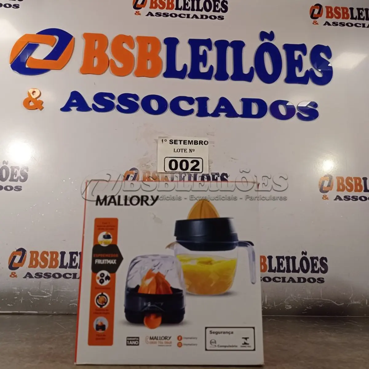 LOTE 002 - 01 ESPREMEDOR FRUITMAX MALLORY 1,20L DE CAPACIDADE 127V. (NO ESTADO) ATENÇÃO! FAZER A VISITAÇÃO ANTES DE ARREMATAR, NÃO SABEMOS SE FUNCIONA. LEILÃO NÃO TEM GARANTIA E NEM DEVOLUÇÃO, SUJEITO A POSSÍVEIS AVARIAS VISÍVEIS/OCULTAS E/OU AUSÊNCIA DE COMPONENTES.