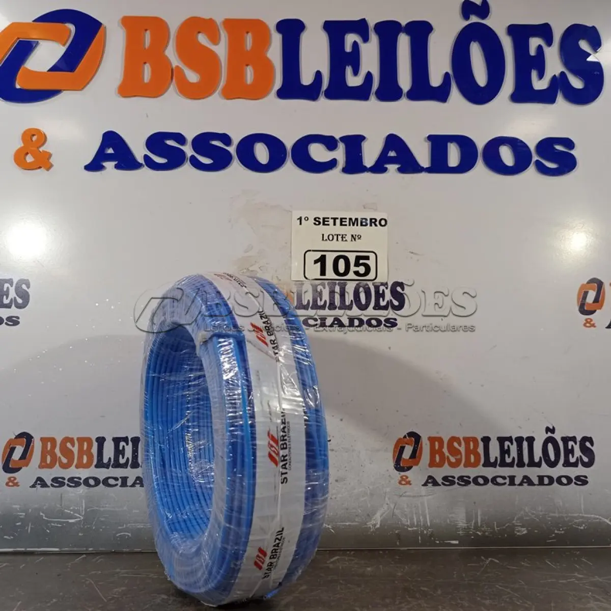 LOTE 105 - 01 ROLO DE CABO FLEXÍVEL 100M 4MM NA COR AZUL. (NO ESTADO) ATENÇÃO! FAZER A VISITAÇÃO ANTES DE ARREMATAR, NÃO SABEMOS SE FUNCIONA. LEILÃO NÃO TEM GARANTIA E NEM DEVOLUÇÃO, SUJEITO A POSSÍVEIS AVARIAS VISÍVEIS/OCULTAS E/OU AUSÊNCIA DE COMPONENTES.