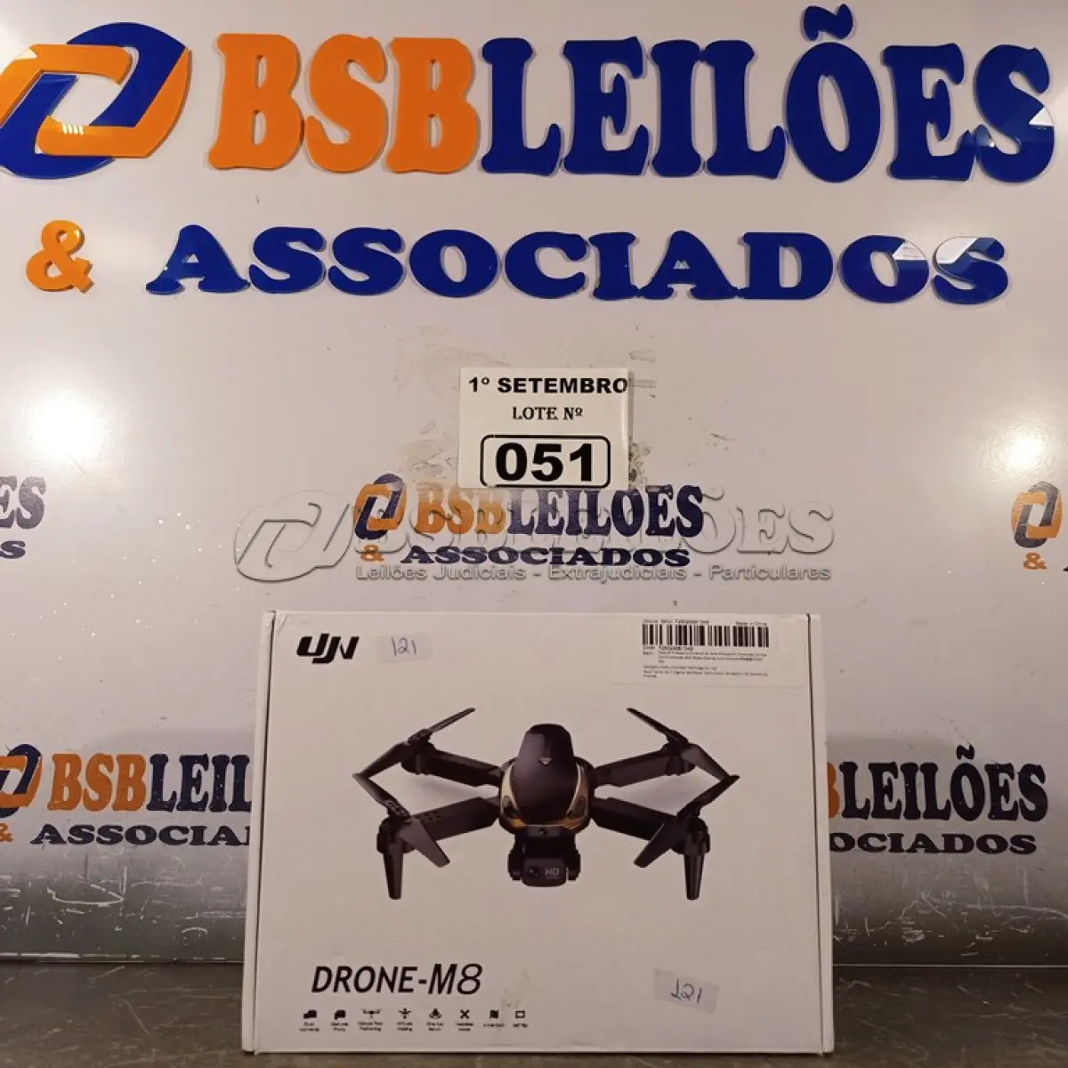 LOTE 051 - 01 DRONE M8. (NO ESTADO) ATENÇÃO! FAZER A VISITAÇÃO ANTES DE ARREMATAR, NÃO SABEMOS SE FUNCIONA. LEILÃO NÃO TEM GARANTIA E NEM DEVOLUÇÃO, SUJEITO A POSSÍVEIS AVARIAS VISÍVEIS/OCULTAS E/OU AUSÊNCIA DE COMPONENTES.