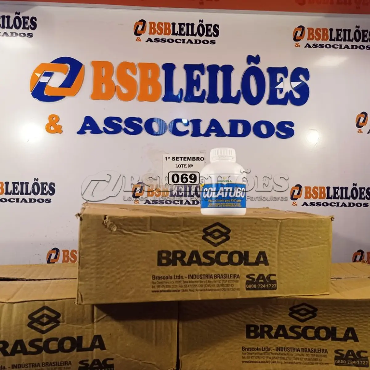 LOTE 069 - 03 CAIXAS COM COLA TUBO ST 175G COM 15 FRASCOS CADA. (NO ESTADO) ATENÇÃO! FAZER A VISITAÇÃO ANTES DE ARREMATAR, NÃO SABEMOS SE FUNCIONA. LEILÃO NÃO TEM GARANTIA E NEM DEVOLUÇÃO, SUJEITO A POSSÍVEIS AVARIAS VISÍVEIS/OCULTAS E/OU AUSÊNCIA DE COMPONENTES.