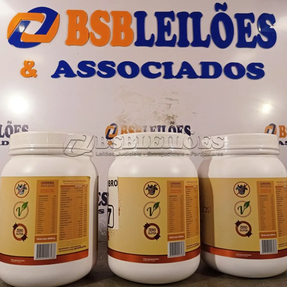 LOTE 027 - 03 POTES DE LEVEDURAS EM FLOCOS 500G SABOR NATURAL. (NO ESTADO) ATENÇÃO! FAZER A VISITAÇÃO ANTES DE ARREMATAR, NÃO SABEMOS SE FUNCIONA. LEILÃO NÃO TEM GARANTIA E NEM DEVOLUÇÃO, SUJEITO A POSSÍVEIS AVARIAS VISÍVEIS/OCULTAS E/OU AUSÊNCIA DE COMPONENTES.