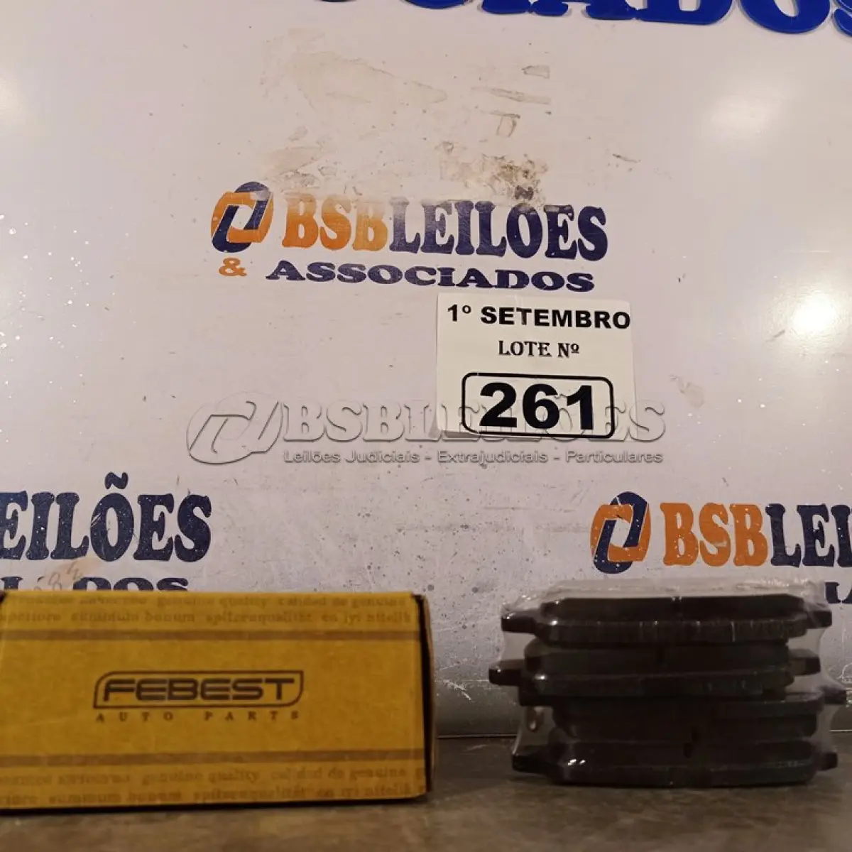 LOTE 261 - 01 LOTE DE PASTILHA DE FREIO NISSAN TIIDA. (NO ESTADO) ATENÇÃO! FAZER A VISITAÇÃO ANTES DE ARREMATAR, NÃO SABEMOS SE FUNCIONA. LEILÃO NÃO TEM GARANTIA E NEM DEVOLUÇÃO, SUJEITO A POSSÍVEIS AVARIAS VISÍVEIS/OCULTAS E/OU AUSÊNCIA DE COMPONENTES.