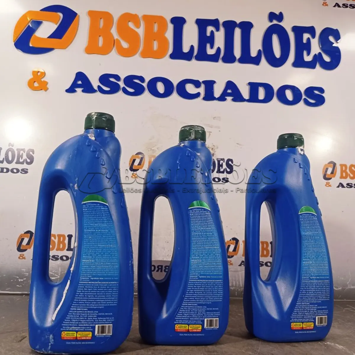 LOTE 280 - 03 LITROS DE ATCLLOR, PH+ ELEVADOR DE PH LIQUIDO PARA TODOS OS TIPOS DE PISCINAS. (NO ESTADO) ATENÇÃO! FAZER A VISITAÇÃO ANTES DE ARREMATAR, NÃO SABEMOS SE FUNCIONA. LEILÃO NÃO TEM GARANTIA E NEM DEVOLUÇÃO, SUJEITO A POSSÍVEIS AVARIAS VISÍVEIS/OCULTAS E/OU AUSÊNCIA DE COMPONENTES.