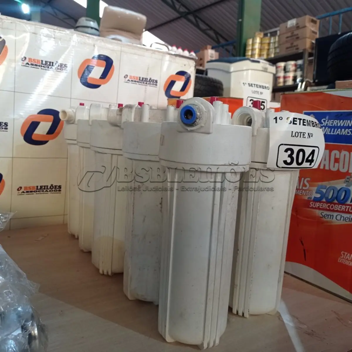 LOTE 304 - 10 FILTROS PARA CAIXA D’AGUA TIPO CAVALETE. (NO ESTADO) ATENÇÃO! FAZER A VISITAÇÃO ANTES DE ARREMATAR, NÃO SABEMOS SE FUNCIONA. LEILÃO NÃO TEM GARANTIA E NEM DEVOLUÇÃO, SUJEITO A POSSÍVEIS AVARIAS VISÍVEIS/OCULTAS E/OU AUSÊNCIA DE COMPONENTES.