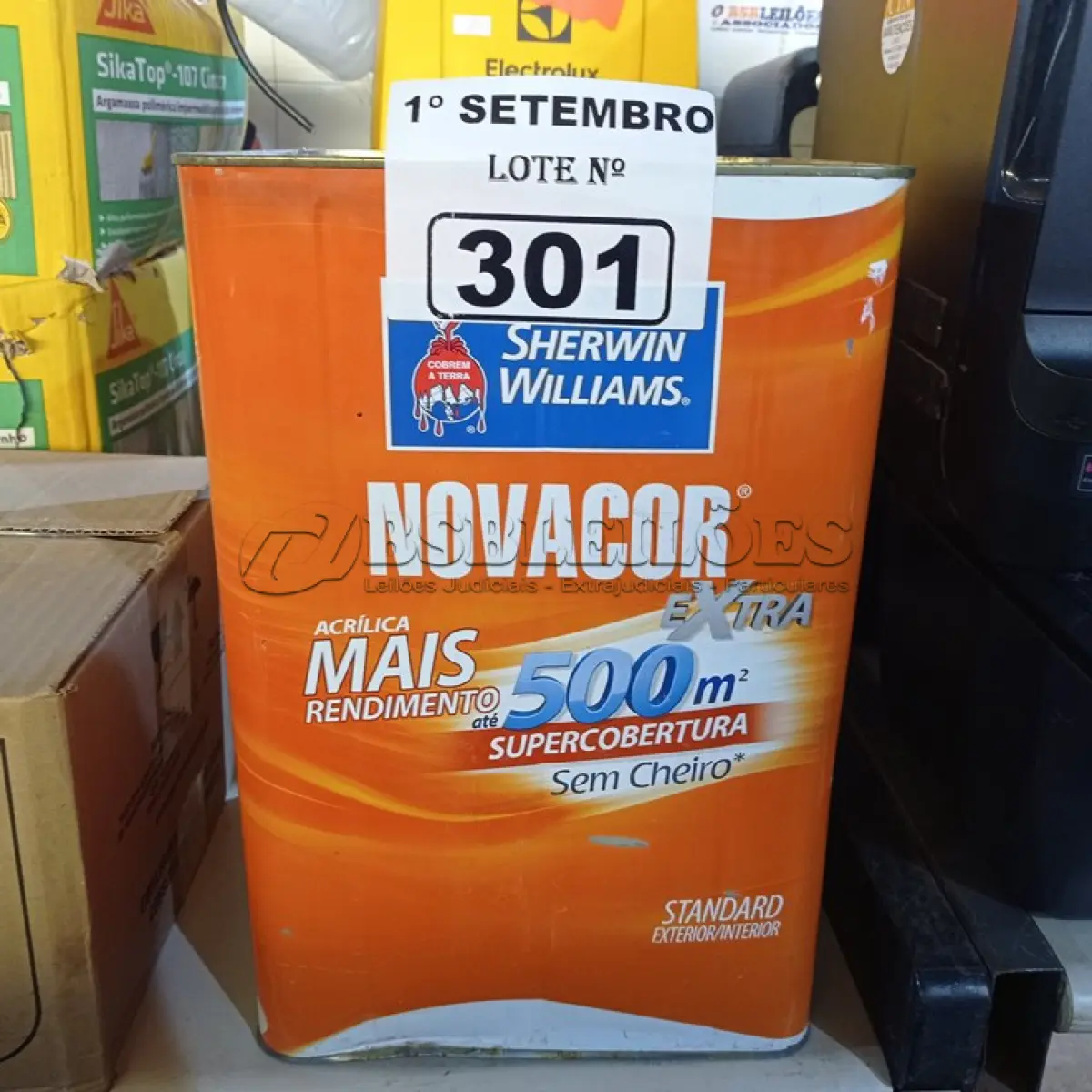 LOTE 301 - 01 LATA DE TINTA SHERWIN WILLIAMS NOVACOR SEM CHEIRO SEMIBRILHO INTERIORES/EXTERIORES 18L NA COR MARFIM. (NO ESTADO) ATENÇÃO! FAZER A VISITAÇÃO ANTES DE ARREMATAR, NÃO SABEMOS SE FUNCIONA. LEILÃO NÃO TEM GARANTIA E NEM DEVOLUÇÃO, SUJEITO A POSSÍVEIS AVARIAS VISÍVEIS/OCULTAS E/OU AUSÊNCIA DE COMPONENTES.