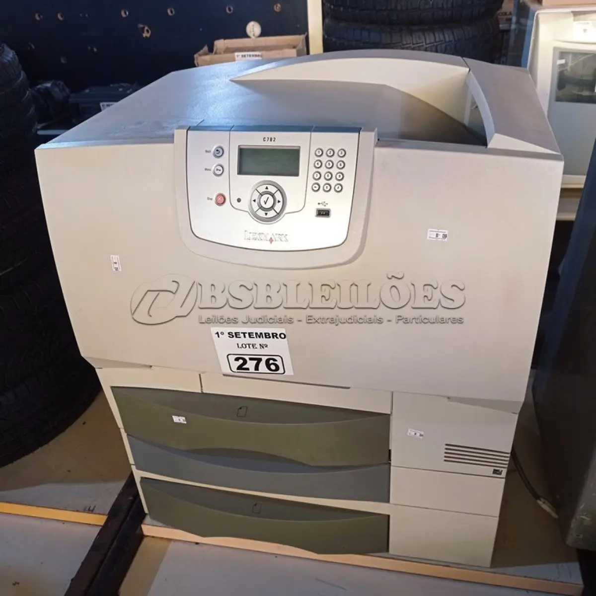LOTE 276 - 01 IMPRESSORA LEXMARK MODELO C782. (NO ESTADO) ATENÇÃO! FAZER A VISITAÇÃO ANTES DE ARREMATAR, NÃO SABEMOS SE FUNCIONA. LEILÃO NÃO TEM GARANTIA E NEM DEVOLUÇÃO, SUJEITO A POSSÍVEIS AVARIAS VISÍVEIS/OCULTAS E/OU AUSÊNCIA DE COMPONENTES.