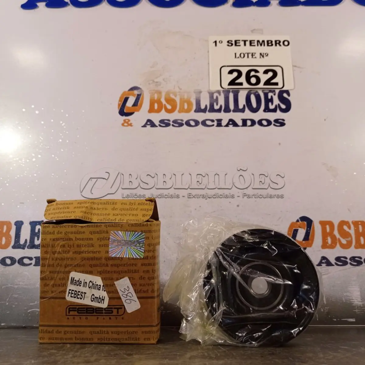 LOTE 262 - 01 POLIA DA CORREIA DO NISSAN MARCH. (NO ESTADO) ATENÇÃO! FAZER A VISITAÇÃO ANTES DE ARREMATAR, NÃO SABEMOS SE FUNCIONA. LEILÃO NÃO TEM GARANTIA E NEM DEVOLUÇÃO, SUJEITO A POSSÍVEIS AVARIAS VISÍVEIS/OCULTAS E/OU AUSÊNCIA DE COMPONENTES.