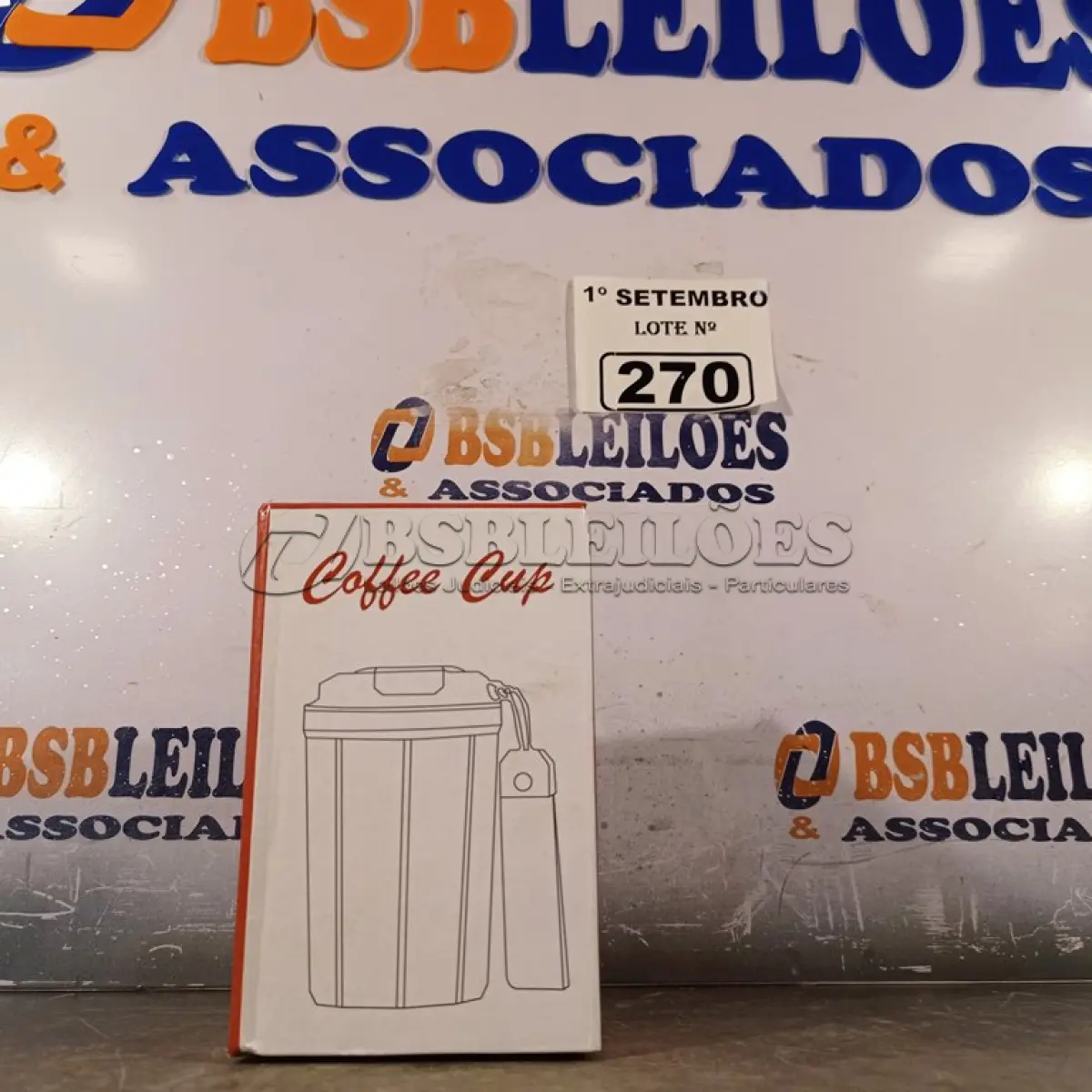 LOTE 270 - 01 COPO PARA CAFÉ. (NO ESTADO) ATENÇÃO! FAZER A VISITAÇÃO ANTES DE ARREMATAR, NÃO SABEMOS SE FUNCIONA. LEILÃO NÃO TEM GARANTIA E NEM DEVOLUÇÃO, SUJEITO A POSSÍVEIS AVARIAS VISÍVEIS/OCULTAS E/OU AUSÊNCIA DE COMPONENTES.