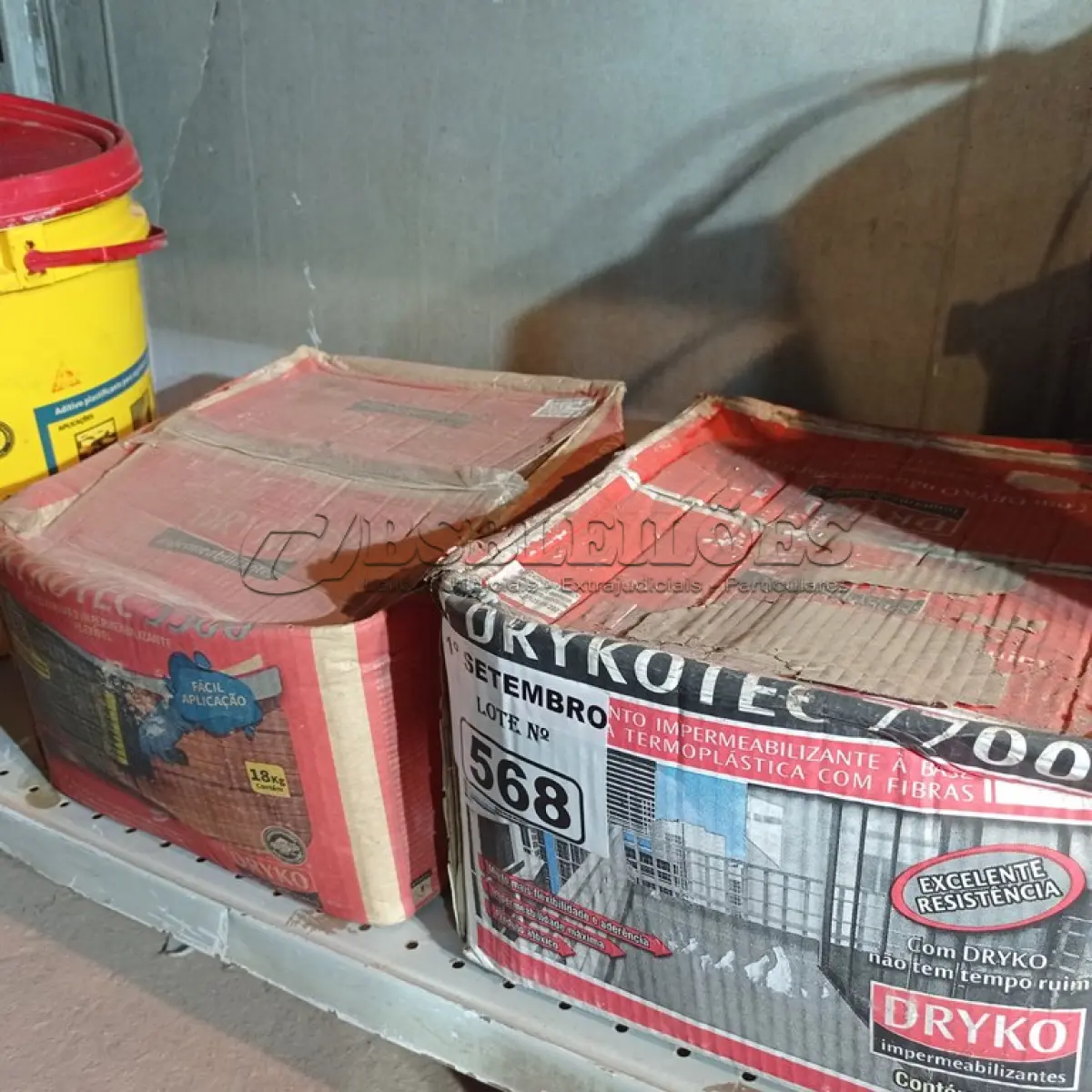 LOTE 568 - 02 CAIXAS DE ARGAMASSA POLIMÉRICA DRYKOTEC 18KG SENDO 7700/5500. (NO ESTADO) ATENÇÃO! FAZER A VISITAÇÃO ANTES DE ARREMATAR, NÃO SABEMOS SE FUNCIONA. LEILÃO NÃO TEM GARANTIA E NEM DEVOLUÇÃO, SUJEITO A POSSÍVEIS AVARIAS VISÍVEIS/OCULTAS E/OU AUSÊNCIA DE COMPONENTES.