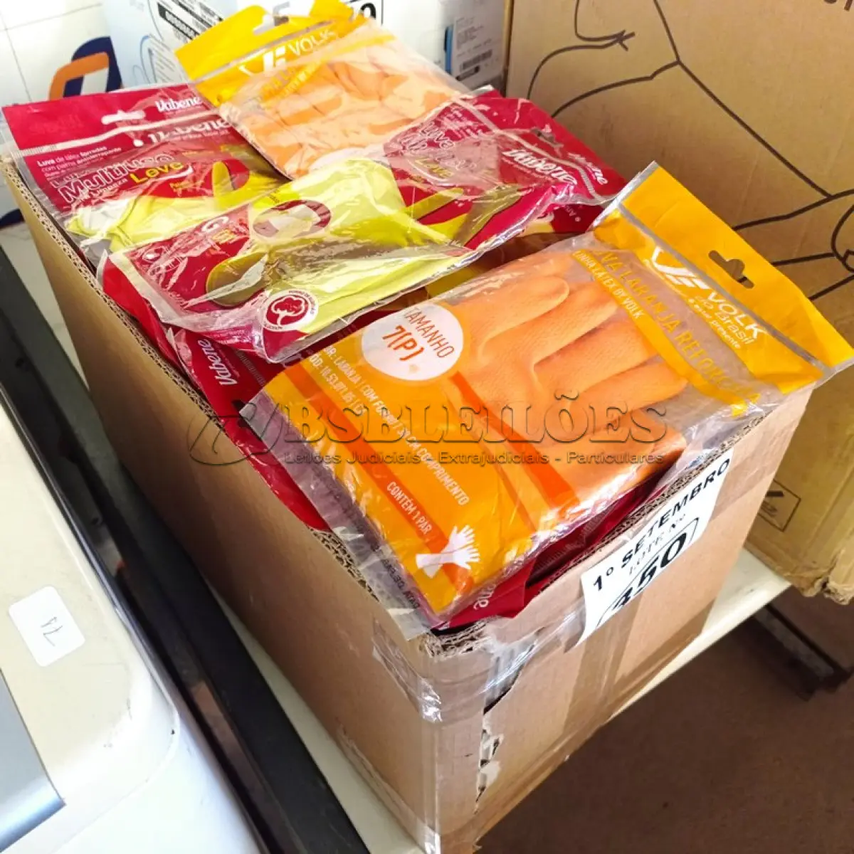 LOTE 350 - 01 LOTE COM VÁRIAS LUVAS DE LÁTEX MARCAS E MODELOS DIVERSOS. (NO ESTADO) ATENÇÃO! FAZER A VISITAÇÃO ANTES DE ARREMATAR, NÃO SABEMOS SE FUNCIONA. LEILÃO NÃO TEM GARANTIA E NEM DEVOLUÇÃO, SUJEITO A POSSÍVEIS AVARIAS VISÍVEIS/OCULTAS E/OU AUSÊNCIA DE COMPONENTES.