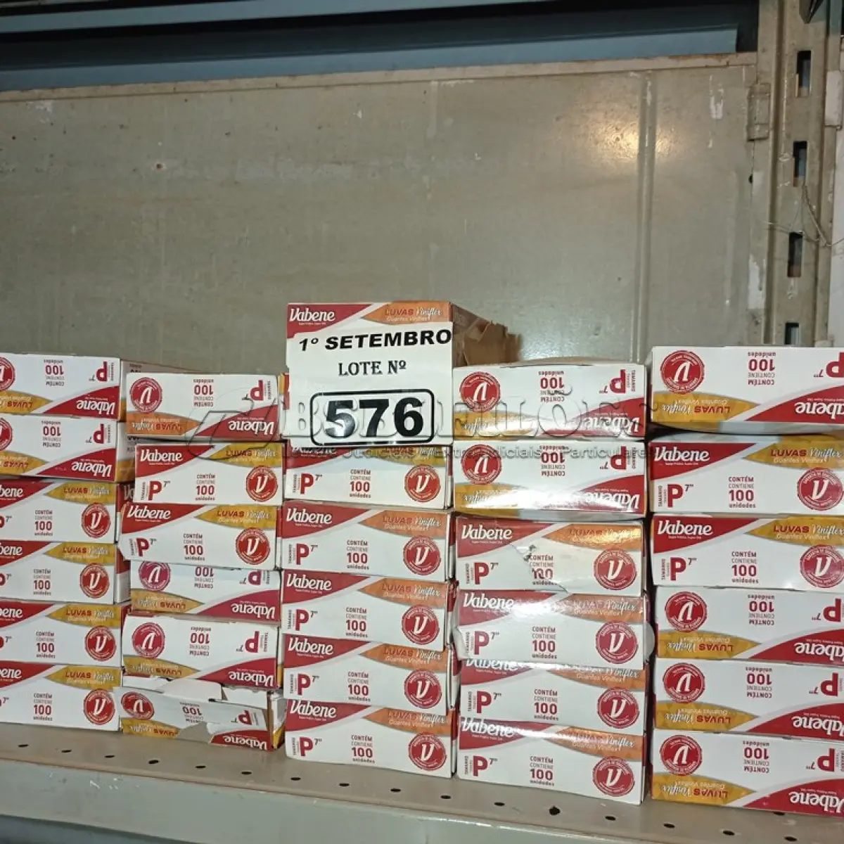 LOTE 576 - 01 LOTE COM GRANDE QUANTIDADE DE LUVAS VINIFLEX TAMANHO “P”. (NO ESTADO) ATENÇÃO! FAZER A VISITAÇÃO ANTES DE ARREMATAR, NÃO SABEMOS SE FUNCIONA. LEILÃO NÃO TEM GARANTIA E NEM DEVOLUÇÃO, SUJEITO A POSSÍVEIS AVARIAS VISÍVEIS/OCULTAS E/OU AUSÊNCIA DE COMPONENTES.