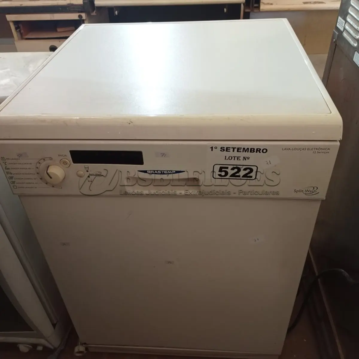 LOTE 522 - 01 LAVA LOUÇAS MARCA BRASTEMP. (NO ESTADO) ATENÇÃO! FAZER A VISITAÇÃO ANTES DE ARREMATAR, NÃO SABEMOS SE FUNCIONA. LEILÃO NÃO TEM GARANTIA E NEM DEVOLUÇÃO, SUJEITO A POSSÍVEIS AVARIAS VISÍVEIS/OCULTAS E/OU AUSÊNCIA DE COMPONENTES.