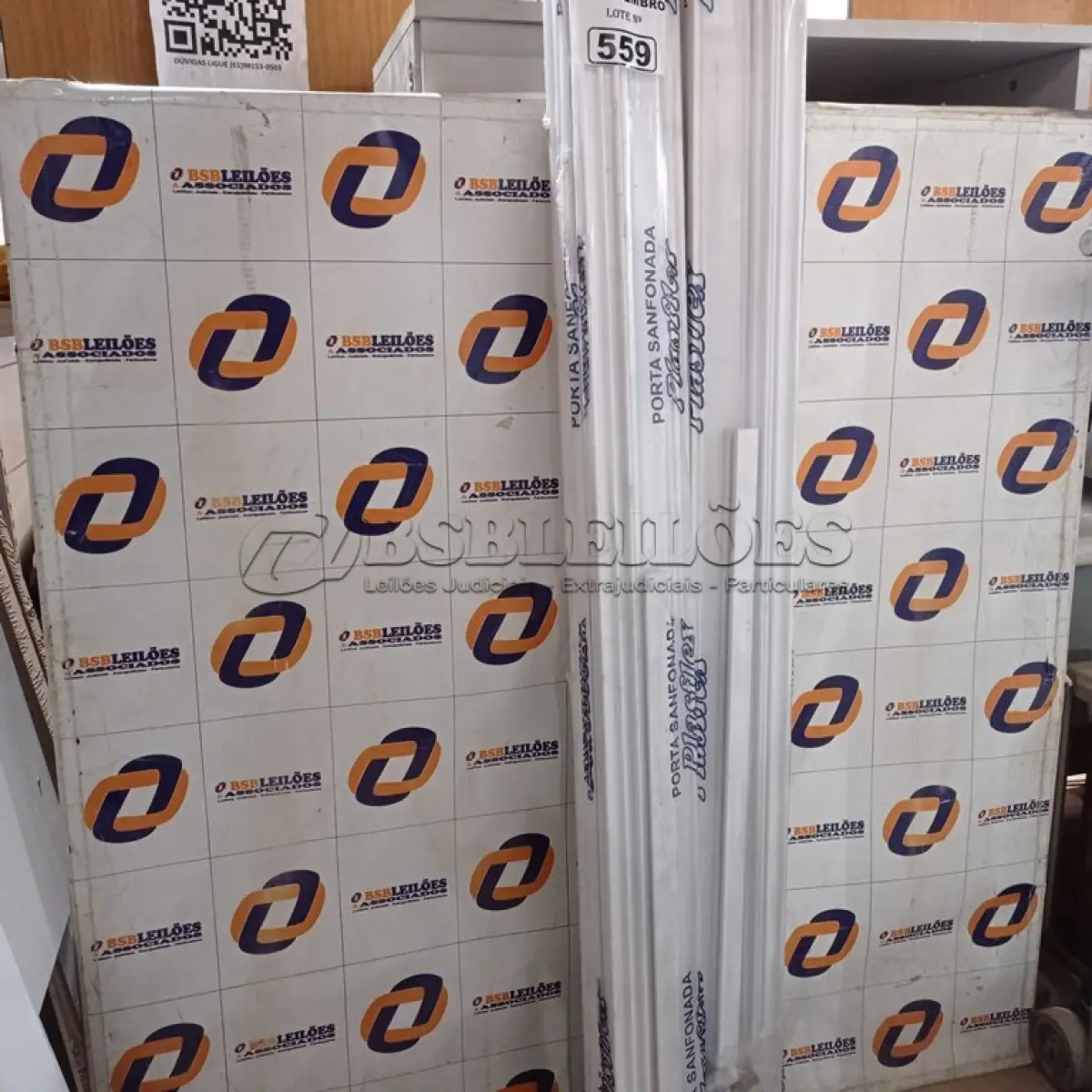 LOTE 559 - 01 PORTA SANFONADA EM PVC 2,10M X 0,06CM E OUTRA 2,10M X 0,72CM. (NO ESTADO) ATENÇÃO! FAZER A VISITAÇÃO ANTES DE ARREMATAR, NÃO SABEMOS SE FUNCIONA. LEILÃO NÃO TEM GARANTIA E NEM DEVOLUÇÃO, SUJEITO A POSSÍVEIS AVARIAS VISÍVEIS/OCULTAS E/OU AUSÊNCIA DE COMPONENTES.