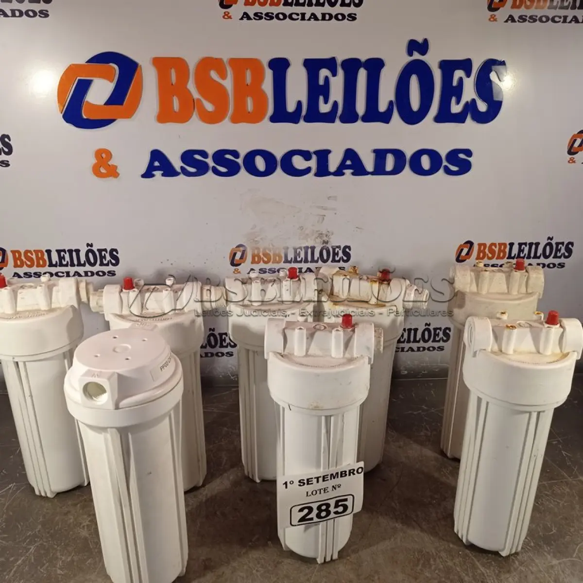 LOTE 285 - 08 FILTROS PARA CAIXA D’AGUA TIPO CAVALETE. (NO ESTADO) ATENÇÃO! FAZER A VISITAÇÃO ANTES DE ARREMATAR, NÃO SABEMOS SE FUNCIONA. LEILÃO NÃO TEM GARANTIA E NEM DEVOLUÇÃO, SUJEITO A POSSÍVEIS AVARIAS VISÍVEIS/OCULTAS E/OU AUSÊNCIA DE COMPONENTES.