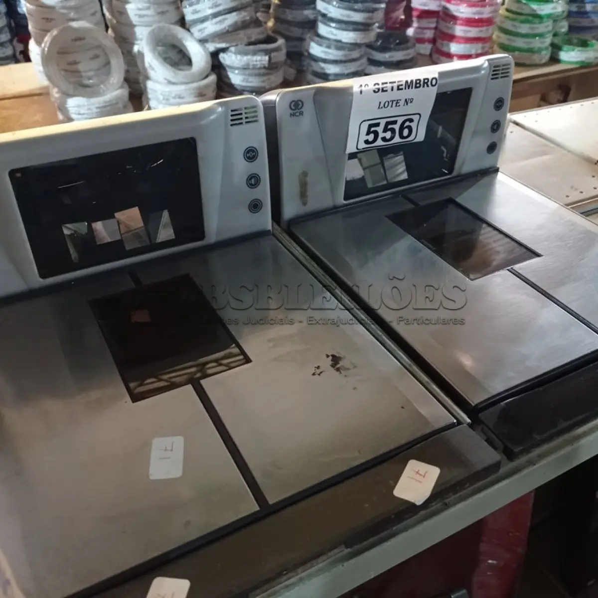 LOTE 556 - 02 BALANÇAS PARA CAIXA DE SUPERMERCADO. (NO ESTADO) ATENÇÃO! FAZER A VISITAÇÃO ANTES DE ARREMATAR, NÃO SABEMOS SE FUNCIONA. LEILÃO NÃO TEM GARANTIA E NEM DEVOLUÇÃO, SUJEITO A POSSÍVEIS AVARIAS VISÍVEIS/OCULTAS E/OU AUSÊNCIA DE COMPONENTES.