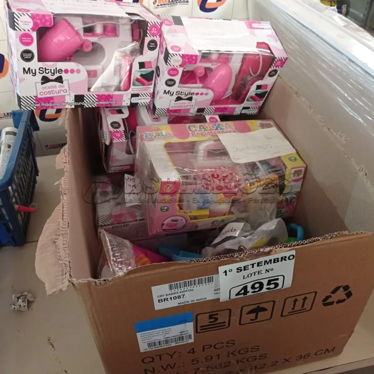 LOTE 495 - 01 LOTE COM VÁRIOS BRINQUEDOS COM AVARIAS. (NO ESTADO) ATENÇÃO! FAZER A VISITAÇÃO ANTES DE ARREMATAR, NÃO SABEMOS SE FUNCIONA. LEILÃO NÃO TEM GARANTIA E NEM DEVOLUÇÃO, SUJEITO A POSSÍVEIS AVARIAS VISÍVEIS/OCULTAS E/OU AUSÊNCIA DE COMPONENTES.