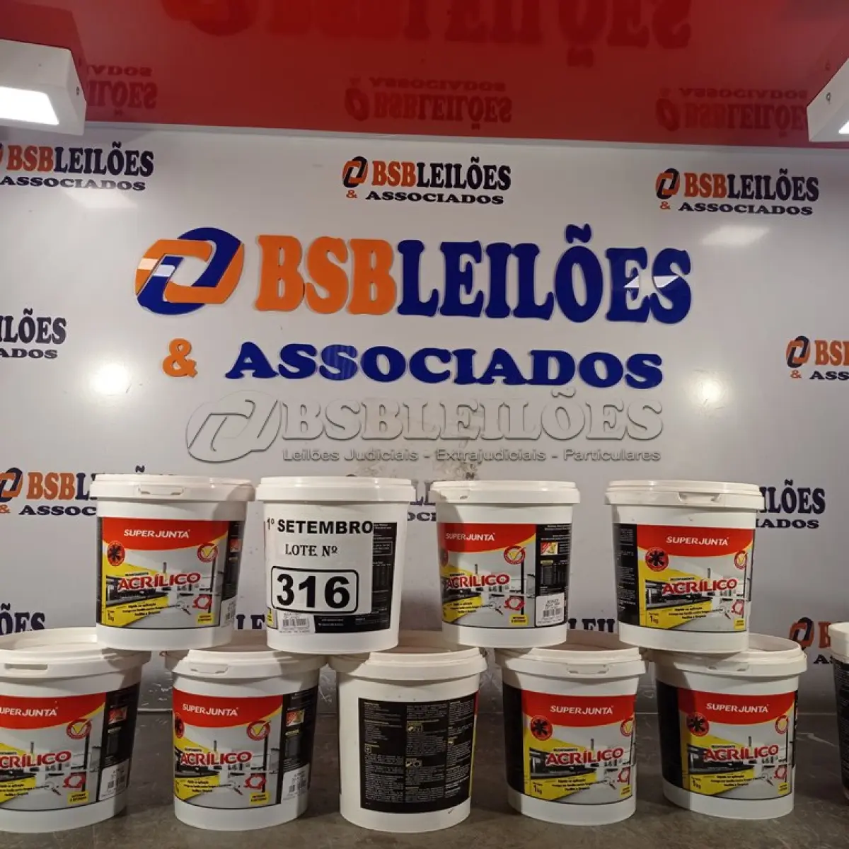 LOTE 316 - 10 QUILOS DE REJUNTAMENTO ACRÍLICO SUPER JUNTA. (NO ESTADO) ATENÇÃO! FAZER A VISITAÇÃO ANTES DE ARREMATAR, NÃO SABEMOS SE FUNCIONA. LEILÃO NÃO TEM GARANTIA E NEM DEVOLUÇÃO, SUJEITO A POSSÍVEIS AVARIAS VISÍVEIS/OCULTAS E/OU AUSÊNCIA DE COMPONENTES.
