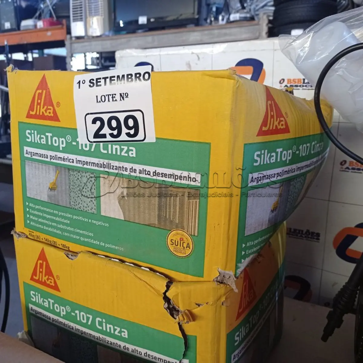 LOTE 299 - 02 CAIXAS COM SIKA TOP 107 CINZA 18KG, ARGAMASSA POLIMÉRICA IMPERMEABILIZANTE DE ALTO DESEMPENHO. (NO ESTADO) ATENÇÃO! FAZER A VISITAÇÃO ANTES DE ARREMATAR, NÃO SABEMOS SE FUNCIONA. LEILÃO NÃO TEM GARANTIA E NEM DEVOLUÇÃO, SUJEITO A POSSÍVEIS AVARIAS VISÍVEIS/OCULTAS E/OU AUSÊNCIA DE COMPONENTES.