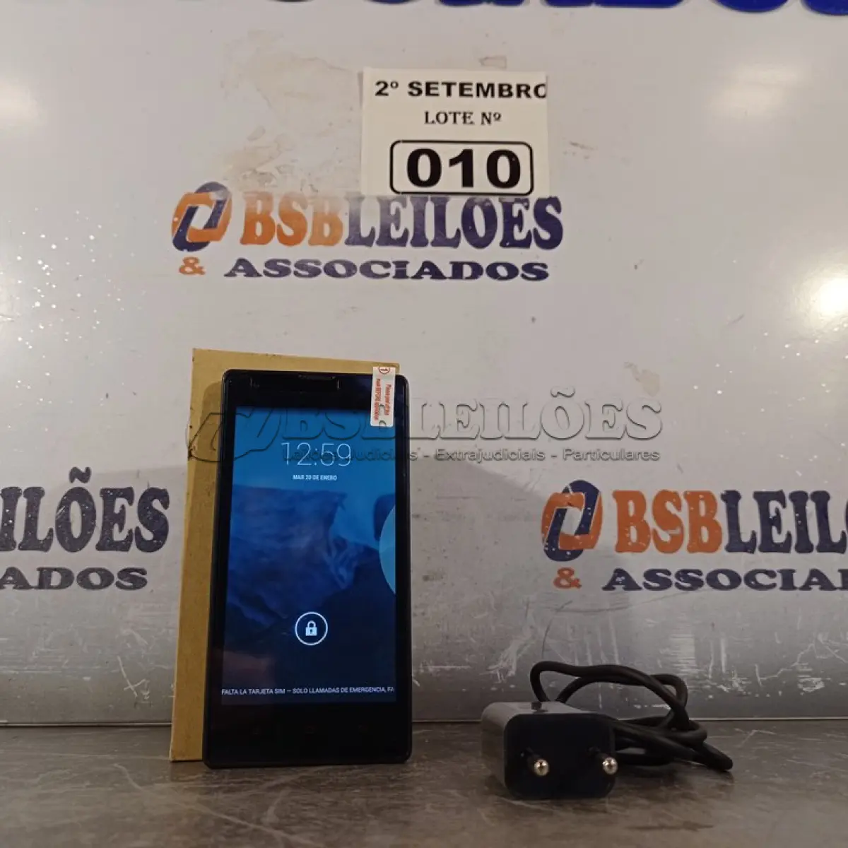 LOTE 010 - 01 CELULAR REDMI. (NO ESTADO) ATENÇÃO! FAZER A VISITAÇÃO ANTES DE ARREMATAR, NÃO SABEMOS SE FUNCIONA. LEILÃO NÃO TEM GARANTIA E NEM DEVOLUÇÃO, SUJEITO A POSSÍVEIS AVARIAS VISÍVEIS/OCULTAS E/OU AUSÊNCIA DE COMPONENTES.