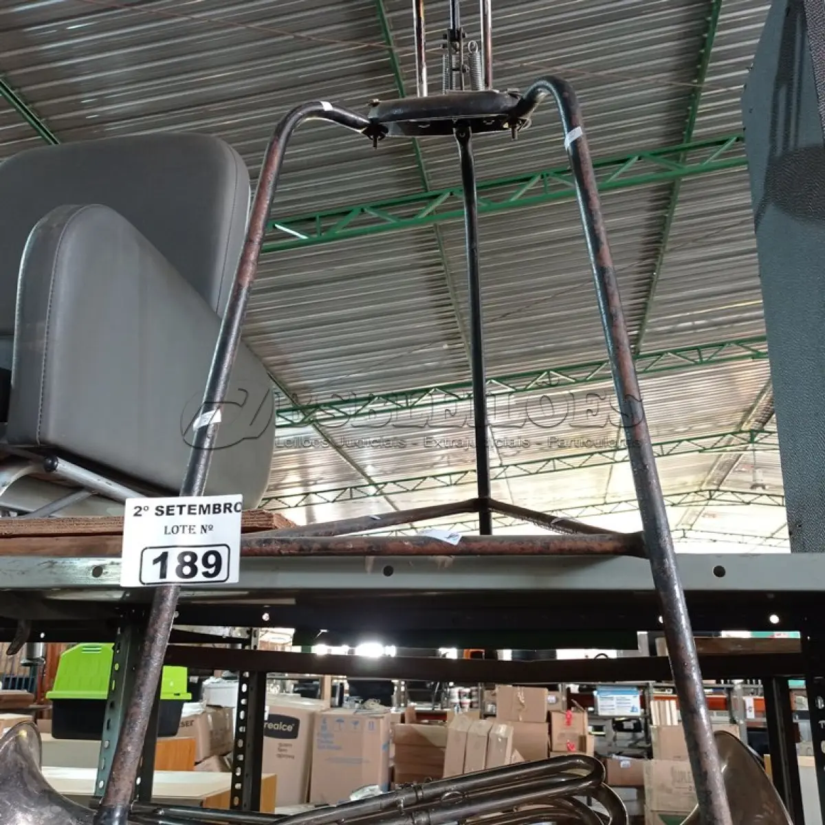 LOTE 189 - 01 CORTADOR DE BATATAS COM BASE. (NO ESTADO) ATENÇÃO! FAZER A VISITAÇÃO ANTES DE ARREMATAR, NÃO SABEMOS SE FUNCIONA. LEILÃO NÃO TEM GARANTIA E NEM DEVOLUÇÃO, SUJEITO A POSSÍVEIS AVARIAS VISÍVEIS/OCULTAS E/OU AUSÊNCIA DE COMPONENTES.
