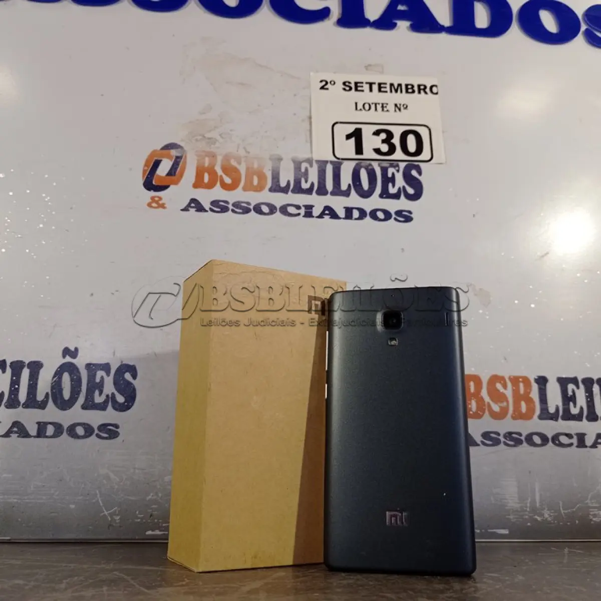 LOTE 130 - 01 CELULAR REDMI. (NO ESTADO) ATENÇÃO! FAZER A VISITAÇÃO ANTES DE ARREMATAR, NÃO SABEMOS SE FUNCIONA. LEILÃO NÃO TEM GARANTIA E NEM DEVOLUÇÃO, SUJEITO A POSSÍVEIS AVARIAS VISÍVEIS/OCULTAS E/OU AUSÊNCIA DE COMPONENTES.