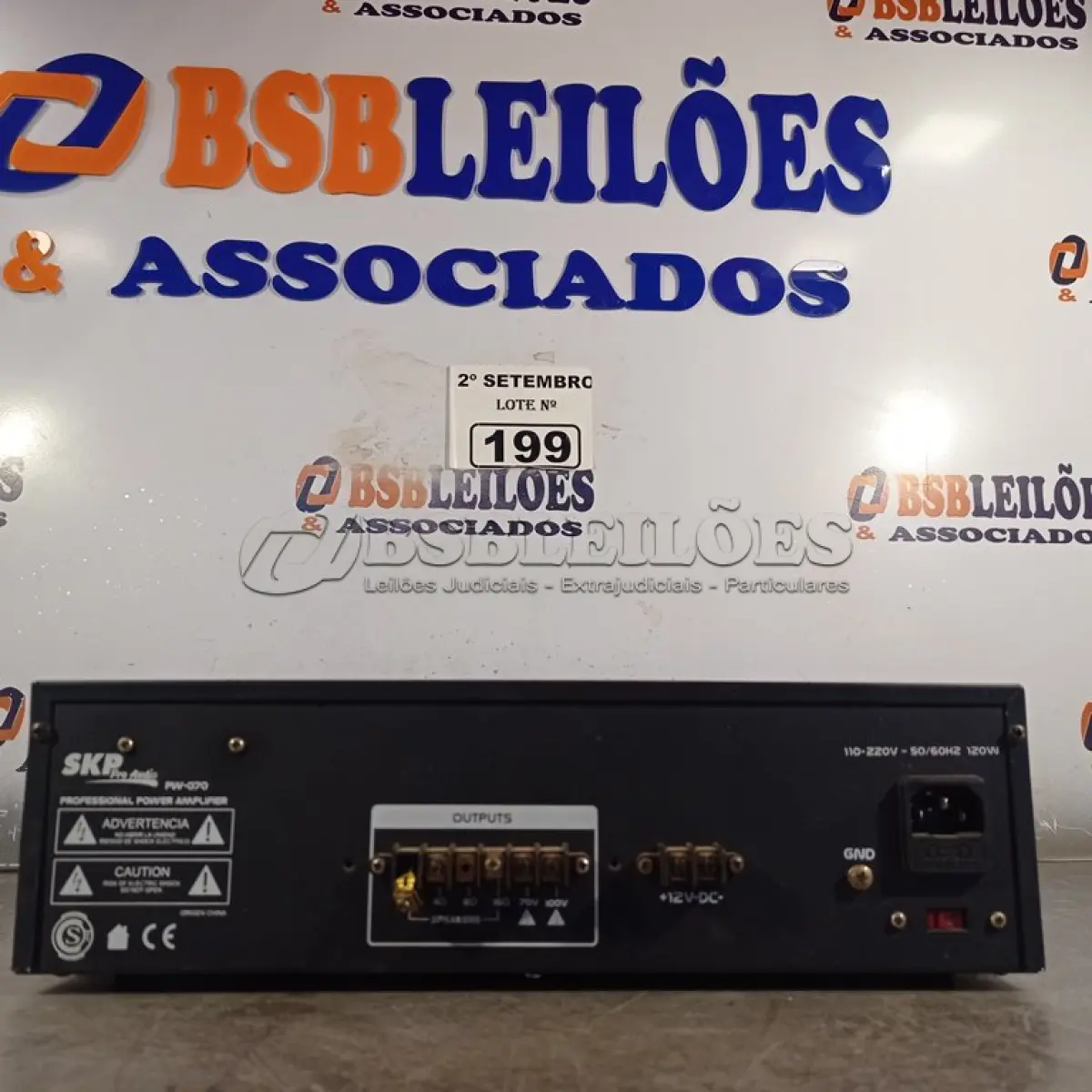 LOTE 199 - 01 AMPLIFICADOR PROFISSIONAL SKP ÁUDIO PRO PW-070. (NO ESTADO) ATENÇÃO! FAZER A VISITAÇÃO ANTES DE ARREMATAR, NÃO SABEMOS SE FUNCIONA. LEILÃO NÃO TEM GARANTIA E NEM DEVOLUÇÃO, SUJEITO A POSSÍVEIS AVARIAS VISÍVEIS/OCULTAS E/OU AUSÊNCIA DE COMPONENTES.