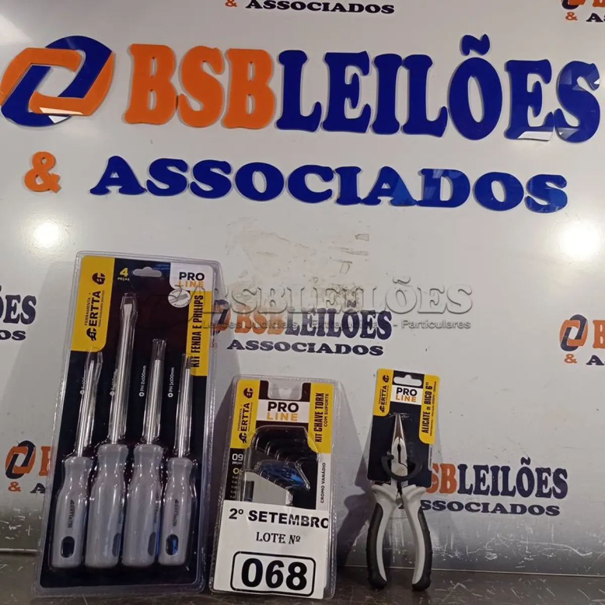 LOTE 068 - 01 KIT DE CHAVES FENDA/PHILIPS 4PEÇAS, ALICATE DE BICO 6” E KIT DE CHAVES TORK.  (NO ESTADO) ATENÇÃO! FAZER A VISITAÇÃO ANTES DE ARREMATAR, NÃO SABEMOS SE FUNCIONA. LEILÃO NÃO TEM GARANTIA E NEM DEVOLUÇÃO, SUJEITO A POSSÍVEIS AVARIAS VISÍVEIS/OCULTAS E/OU AUSÊNCIA DE COMPONENTES.