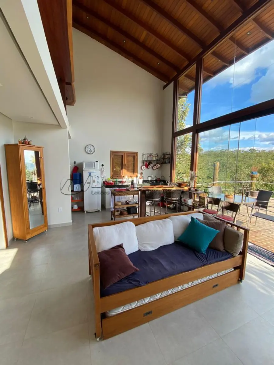 LOTE 001 - 01 LINDA CASA EM SÃO JORGE (MUNICÍPIO ALTO PARAÍSO), NO CORAÇÃO DA CHAPADA DOS VEADEIROS.    CASA DE 130M2, LOTE DA CASA 450M² APROXIMADA. (NO ESTADO)  (DOCUMENTAÇÃO CESSÃO DE DIREITO)