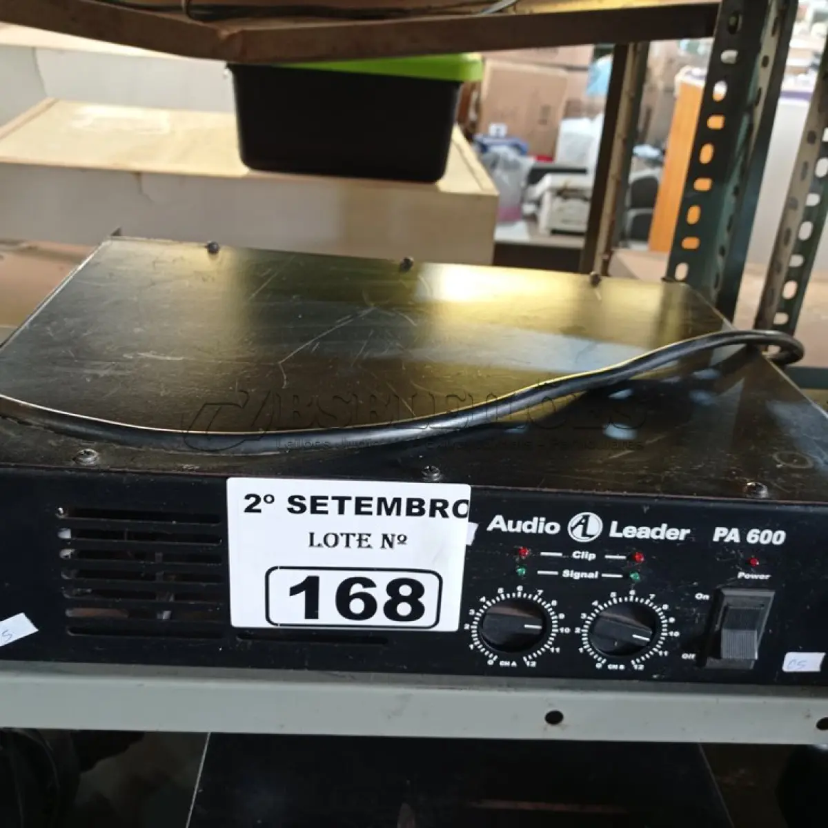 LOTE 168 - 01 AMPLIFICADOR ÁUDIO LEADER PA-600. (NO ESTADO) ATENÇÃO! FAZER A VISITAÇÃO ANTES DE ARREMATAR, NÃO SABEMOS SE FUNCIONA. LEILÃO NÃO TEM GARANTIA E NEM DEVOLUÇÃO, SUJEITO A POSSÍVEIS AVARIAS VISÍVEIS/OCULTAS E/OU AUSÊNCIA DE COMPONENTES.