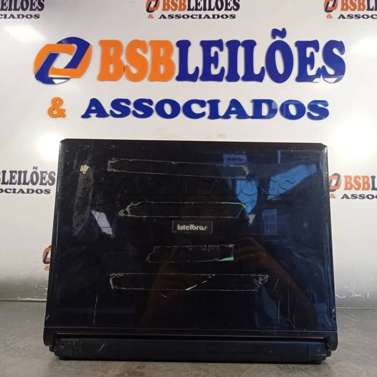 LOTE 051 - 01 NOTEBOOK MARCA INTELBRAS. (NO ESTADO) ATENÇÃO! FAZER A VISITAÇÃO ANTES DE ARREMATAR, NÃO SABEMOS SE FUNCIONA. LEILÃO NÃO TEM GARANTIA E NEM DEVOLUÇÃO, SUJEITO A POSSÍVEIS AVARIAS VISÍVEIS/OCULTAS E/OU AUSÊNCIA DE COMPONENTES.