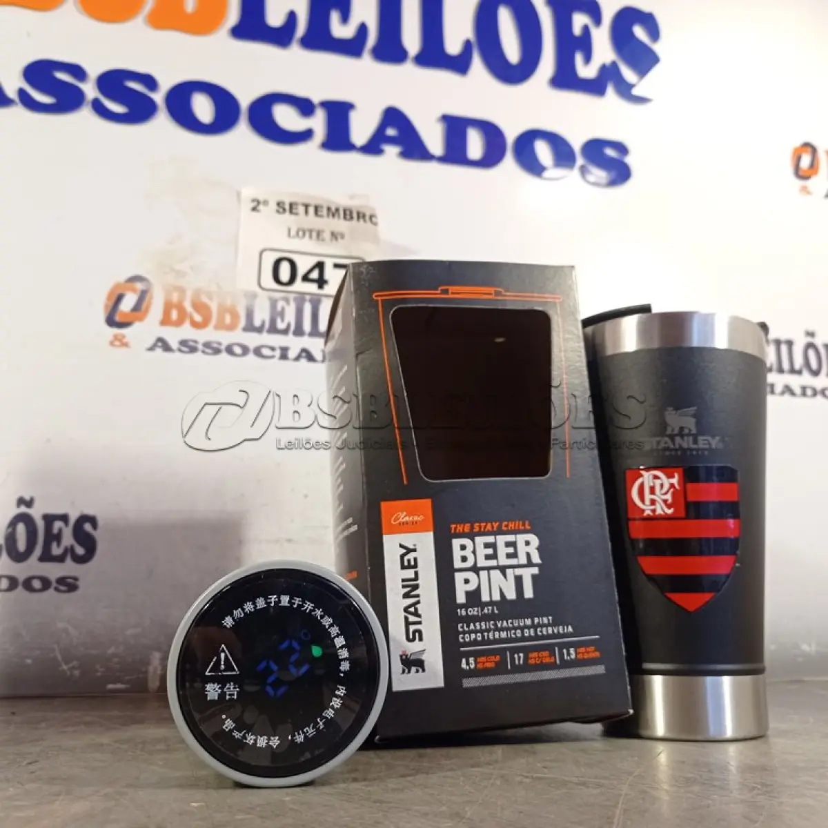 LOTE 047 - 01 COPO E 01 GARRAFA DIGITAL 500ML TÉRMICOS. (NO ESTADO) ATENÇÃO! FAZER A VISITAÇÃO ANTES DE ARREMATAR, NÃO SABEMOS SE FUNCIONA. LEILÃO NÃO TEM GARANTIA E NEM DEVOLUÇÃO, SUJEITO A POSSÍVEIS AVARIAS VISÍVEIS/OCULTAS E/OU AUSÊNCIA DE COMPONENTES.