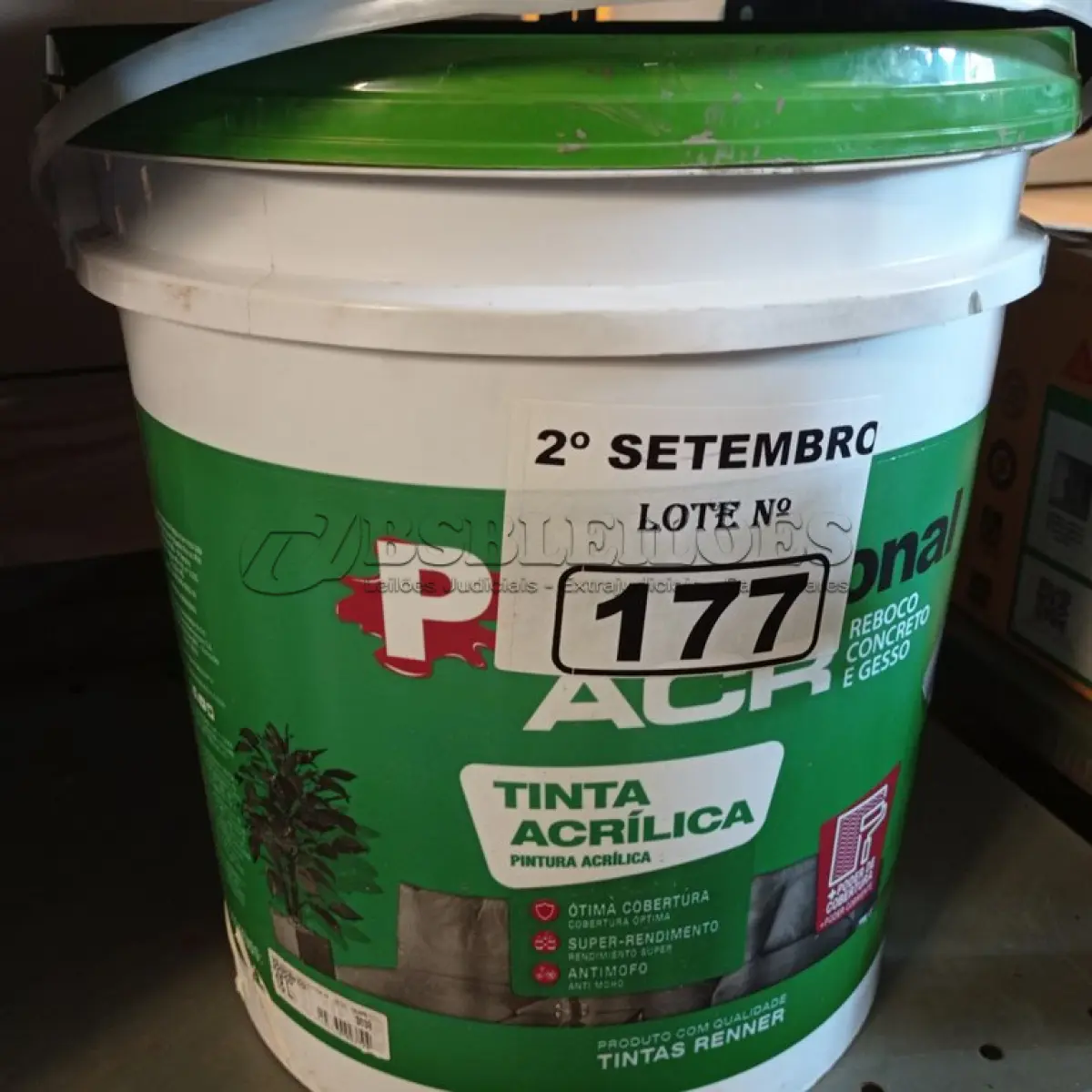 LOTE 177 - 01 BALDE DE TINTA ACRÍLICA 18L NA COR CONCRETO FOSCO. (NO ESTADO) ATENÇÃO! FAZER A VISITAÇÃO ANTES DE ARREMATAR, NÃO SABEMOS SE FUNCIONA. LEILÃO NÃO TEM GARANTIA E NEM DEVOLUÇÃO, SUJEITO A POSSÍVEIS AVARIAS VISÍVEIS/OCULTAS E/OU AUSÊNCIA DE COMPONENTES.
